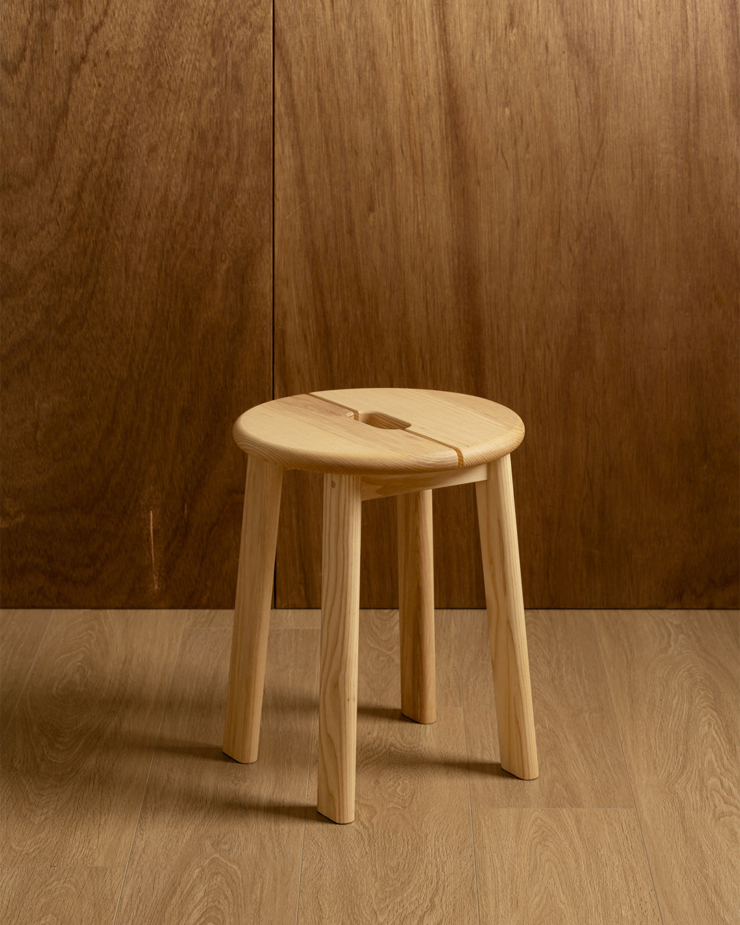 BRAVO Stool - 原木