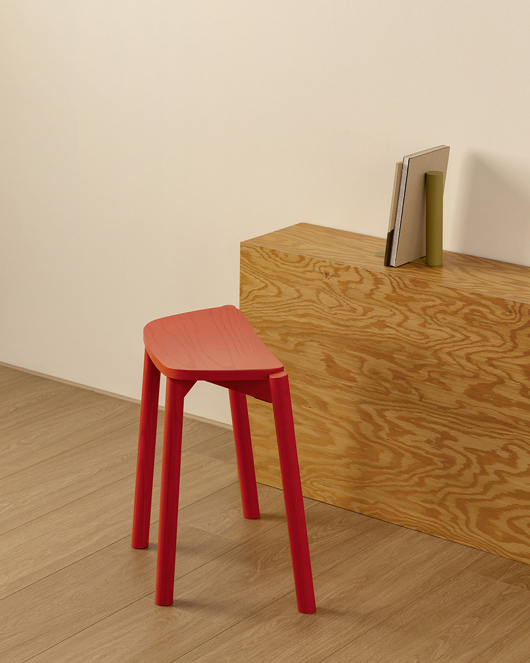TARS Stool - 紅