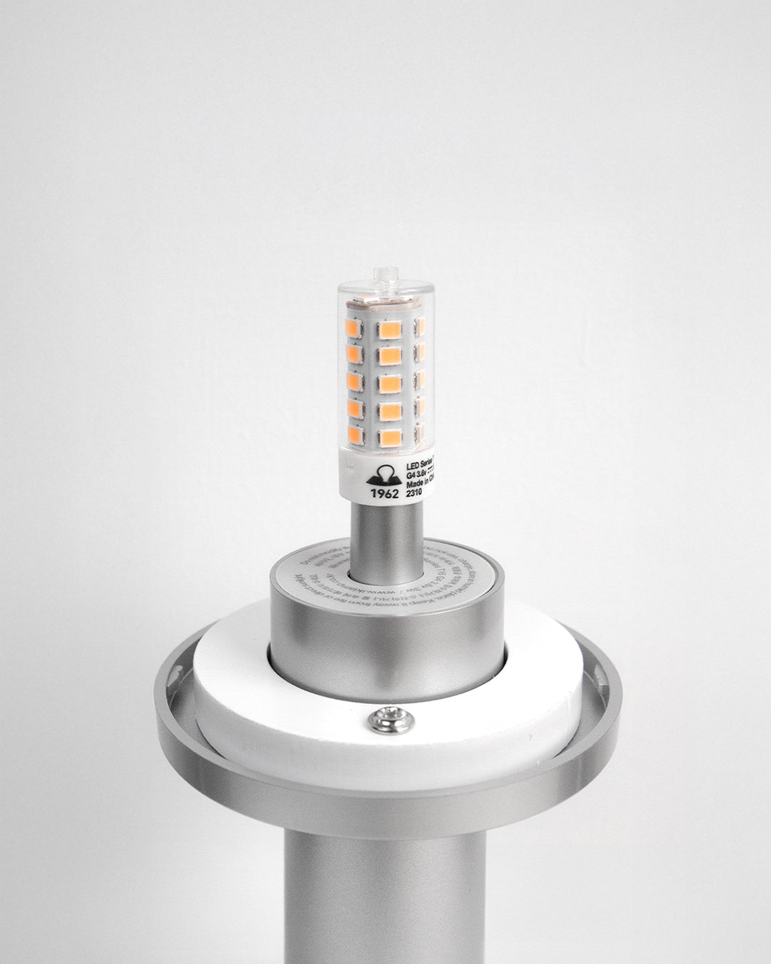 Snowman15 Portable 無線桌燈 - 原廠 LED T16 豆燈 燈泡